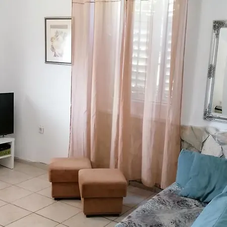 Olivera Pula