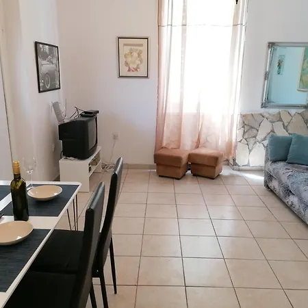 Olivera Apartamento Pula